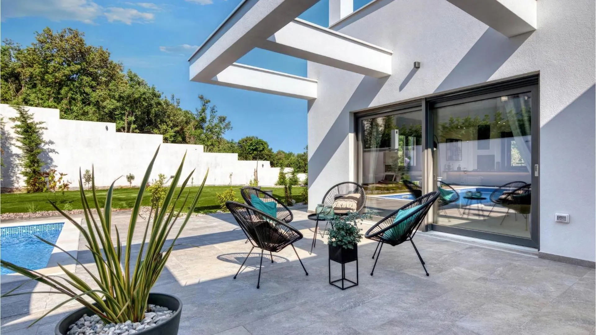 Villa Design M Pula 0*,  Croatia