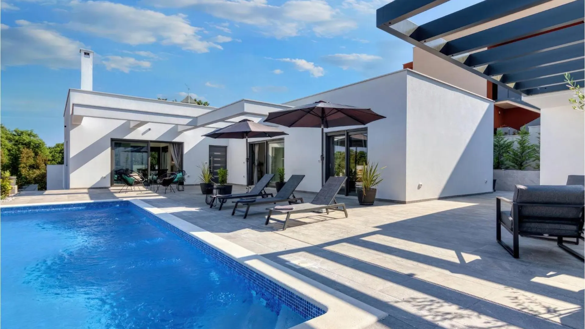 Villa Design M Pula