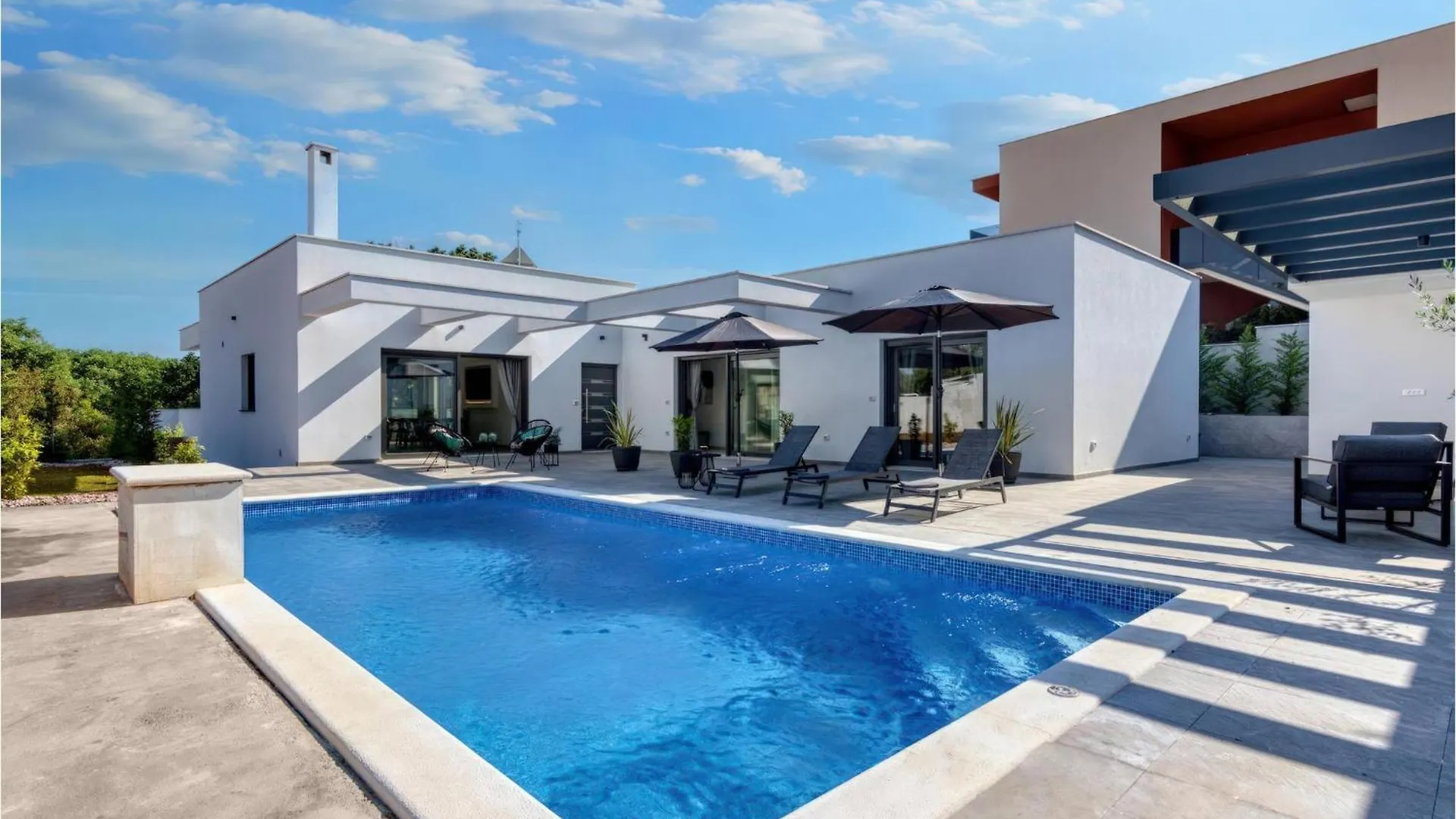 Villa Design M Pula