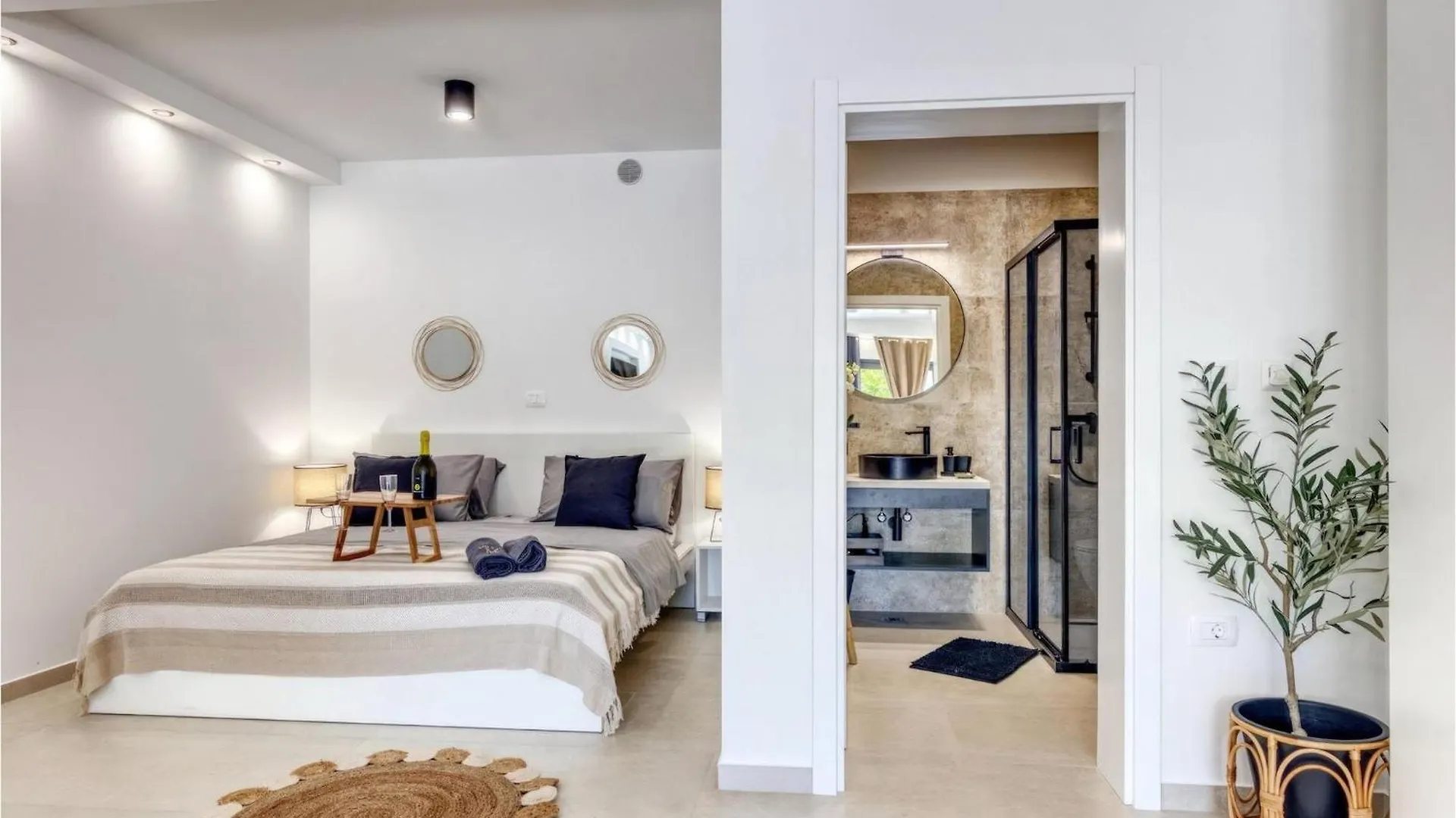 Villa Design M 0*, Pula